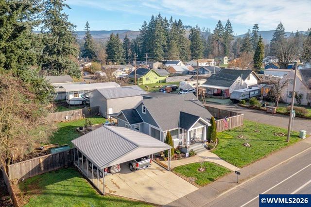 817 Main St, Lyons, OR 97358