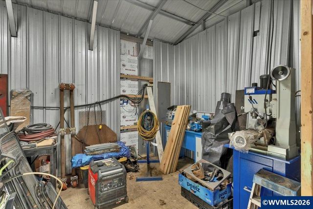 817 Main St, Lyons, OR 97358