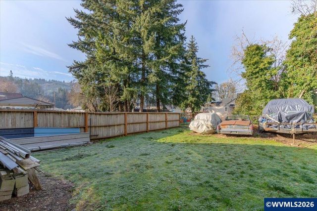 817 Main St, Lyons, OR 97358