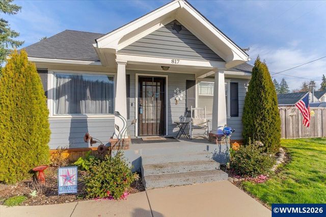 817 Main St, Lyons, OR 97358