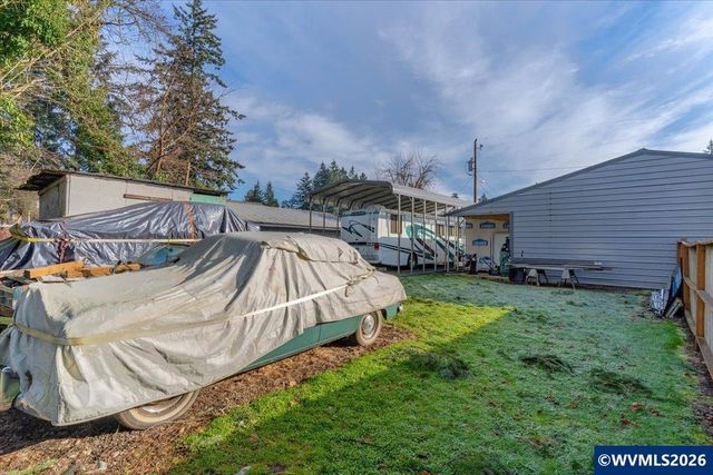 817 Main St, Lyons, OR 97358