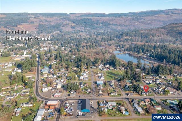 817 Main St, Lyons, OR 97358