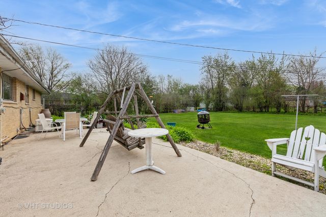 519 67th Place, Willowbrook, IL 60527