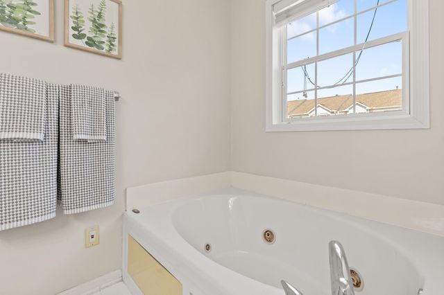 15734 Porchlight Lane, Eden Prairie, MN 55347