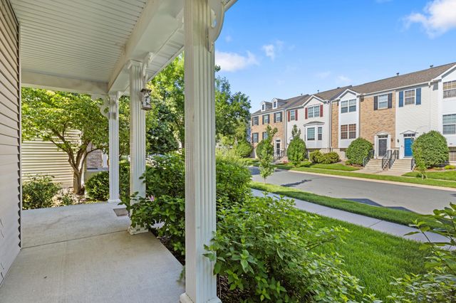 15734 Porchlight Lane, Eden Prairie, MN 55347