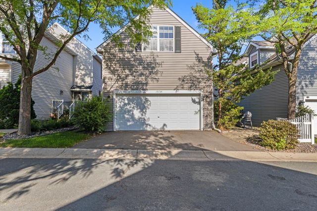 15734 Porchlight Lane, Eden Prairie, MN 55347