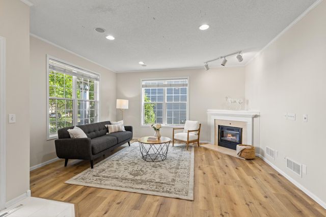15734 Porchlight Lane, Eden Prairie, MN 55347
