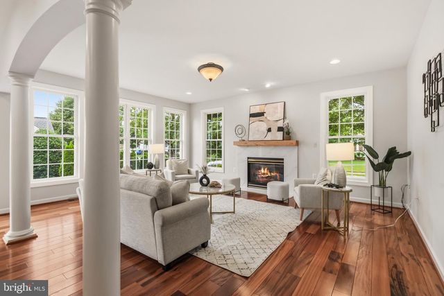 42511 MERIDIAN HILL DR, Brambleton, VA 20148