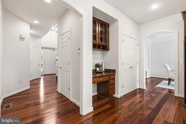 42511 MERIDIAN HILL DR, Brambleton, VA 20148