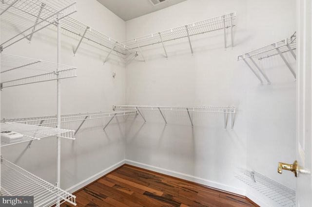 42511 MERIDIAN HILL DR, Brambleton, VA 20148