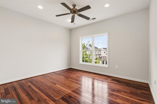 42511 MERIDIAN HILL DR, Brambleton, VA 20148