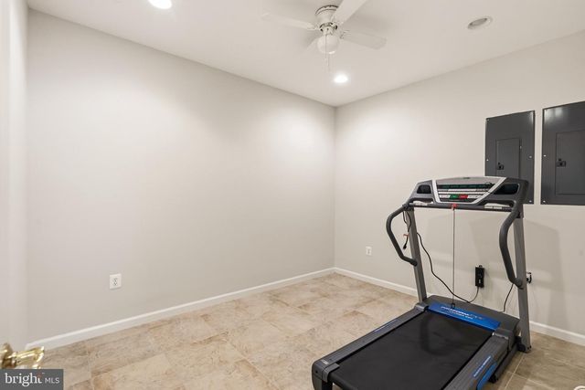 42511 MERIDIAN HILL DR, Brambleton, VA 20148
