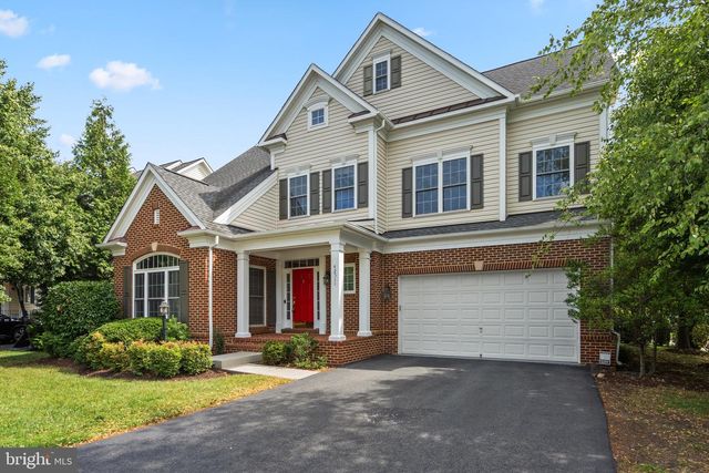 42511 MERIDIAN HILL DR, Brambleton, VA 20148
