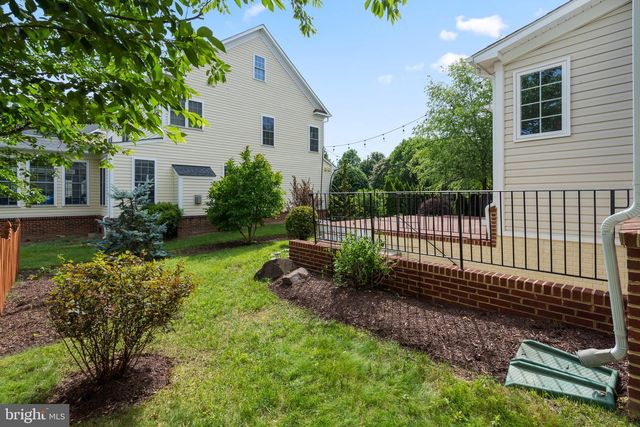 42511 MERIDIAN HILL DR, Brambleton, VA 20148