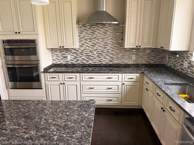 20835 S Miles Street, Clinton Township, MI 48036