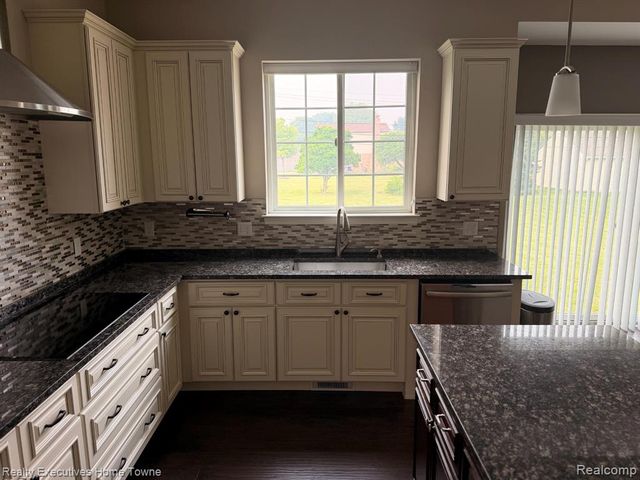 20835 S Miles Street, Clinton Township, MI 48036