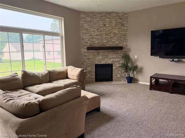 20835 S Miles Street, Clinton Township, MI 48036