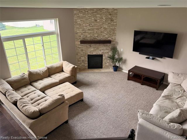 20835 S Miles Street, Clinton Township, MI 48036