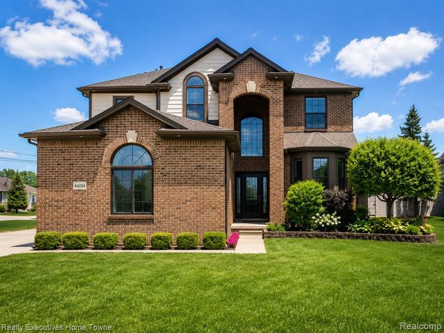 20835 S Miles Street, Clinton Township, MI 48036