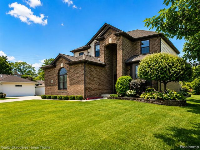 20835 S Miles Street, Clinton Township, MI 48036