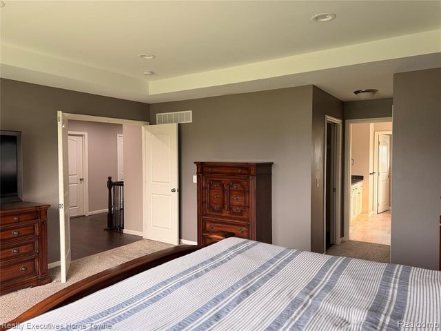 20835 S Miles Street, Clinton Township, MI 48036