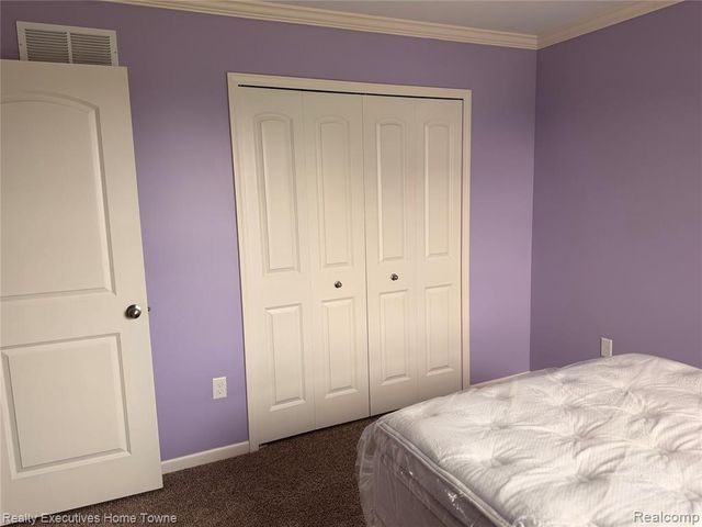 20835 S Miles Street, Clinton Township, MI 48036