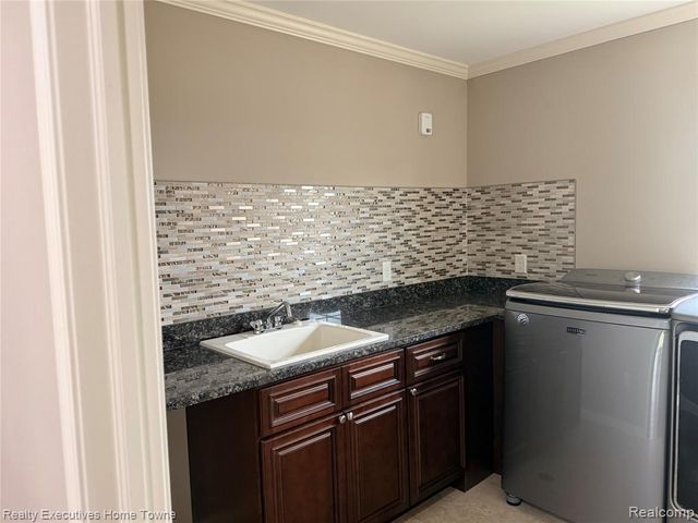 20835 S Miles Street, Clinton Township, MI 48036