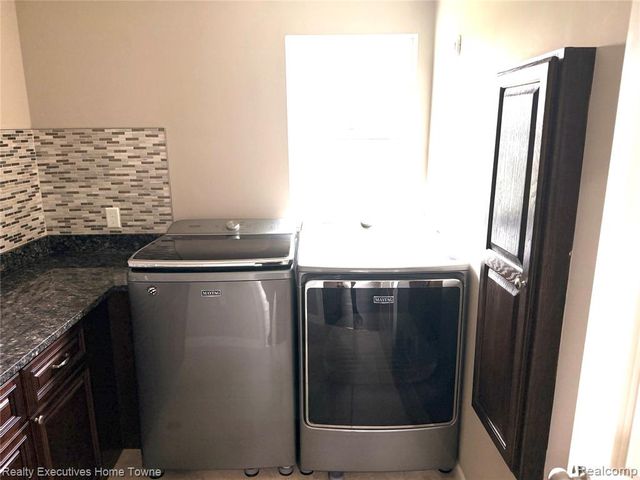 20835 S Miles Street, Clinton Township, MI 48036