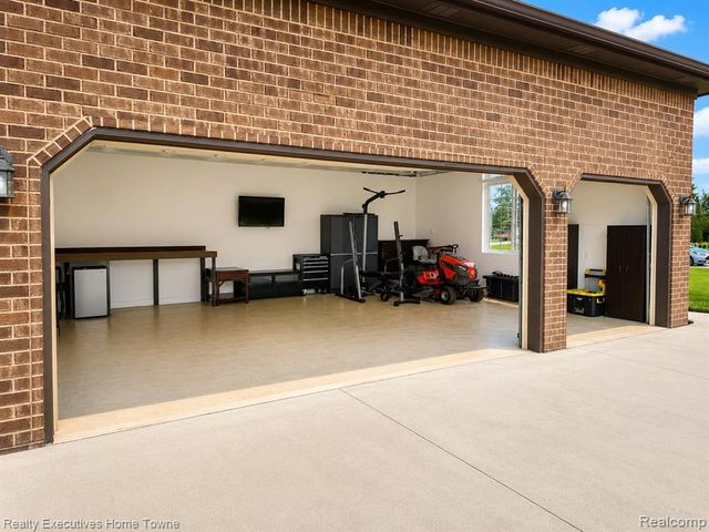 20835 S Miles Street, Clinton Township, MI 48036