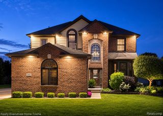 20835 S Miles Street, Clinton Township, MI 48036