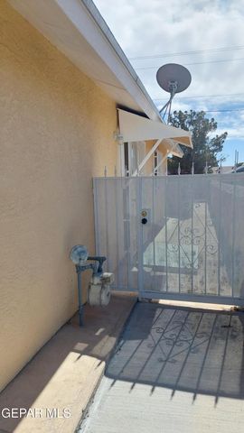 12124 FRED CARTER Drive, El Paso, TX 79936