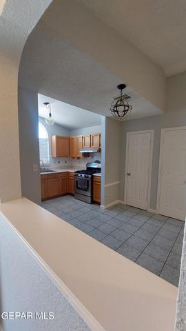 12124 FRED CARTER Drive, El Paso, TX 79936