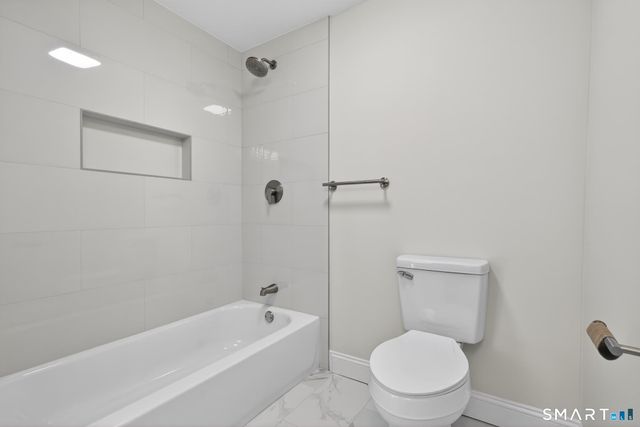 34 Lakeview Avenue, Cheshire, CT 06410