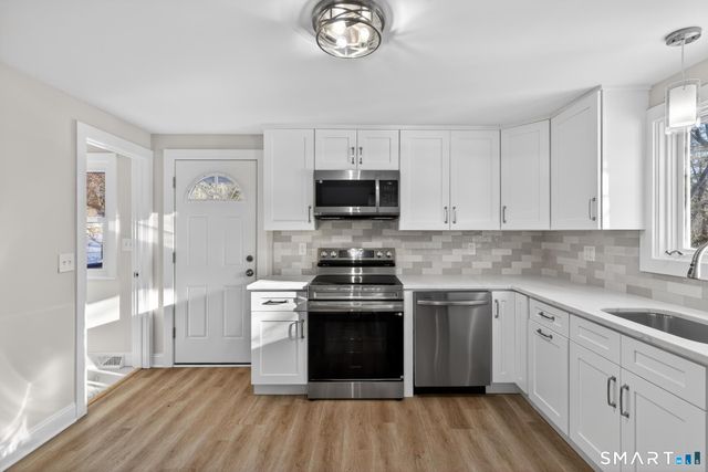 34 Lakeview Avenue, Cheshire, CT 06410