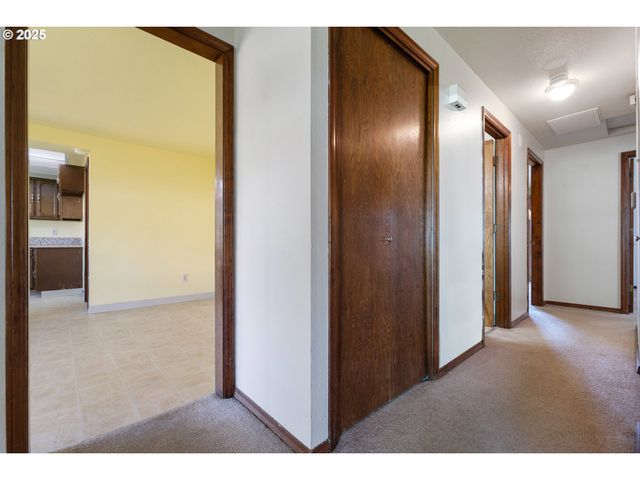 1660 Sw 4TH St, Gresham, OR 97080