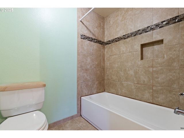 1660 Sw 4TH St, Gresham, OR 97080