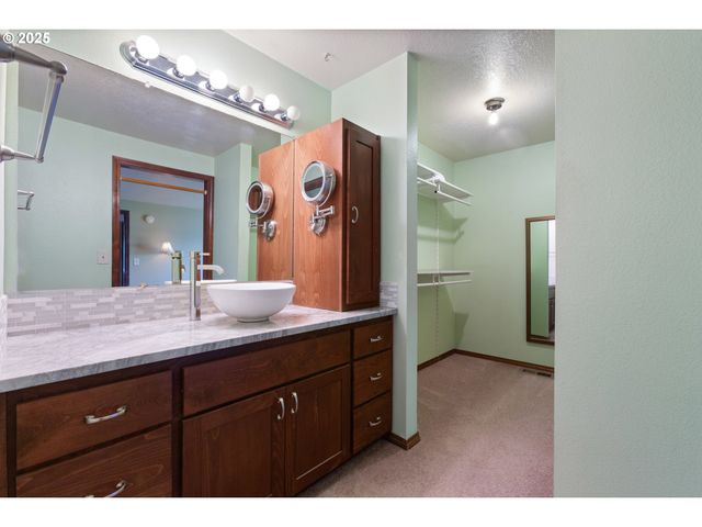 1660 Sw 4TH St, Gresham, OR 97080