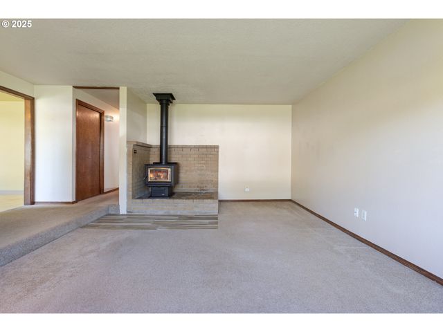 1660 Sw 4TH St, Gresham, OR 97080