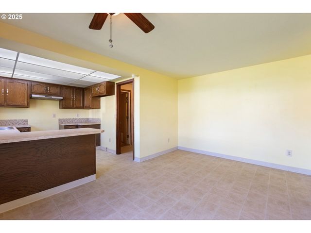 1660 Sw 4TH St, Gresham, OR 97080