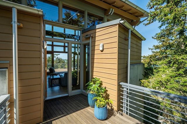 89 Flint Road, Lopez Island, WA 98261