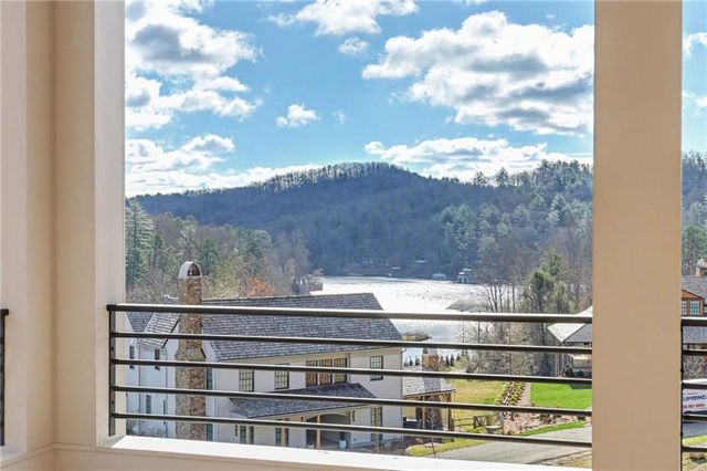 90 Cove View Lane, Clarkesville, GA 30523