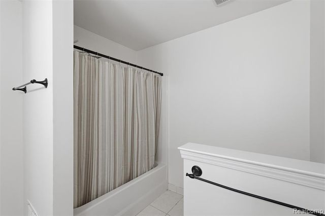 5953 High Point Court 29, Brighton, MI 48116