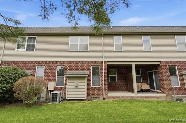 5953 High Point Court 29, Brighton, MI 48116