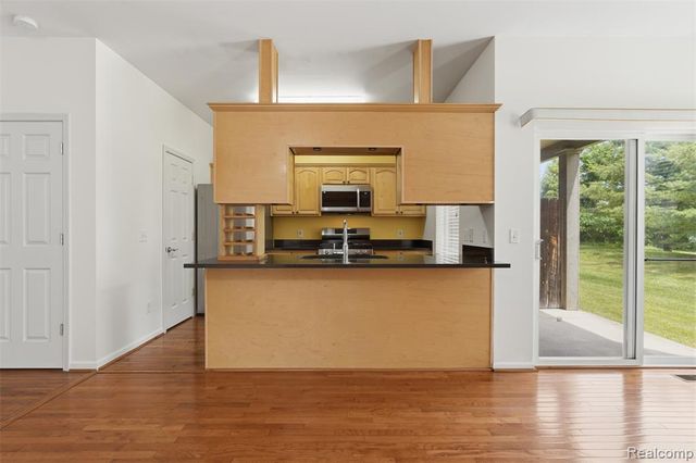 5953 High Point Court 29, Brighton, MI 48116