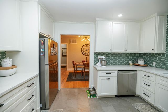 1207 Grantland Ct, Modesto, CA 95350