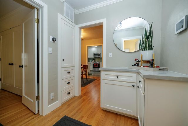 1207 Grantland Ct, Modesto, CA 95350