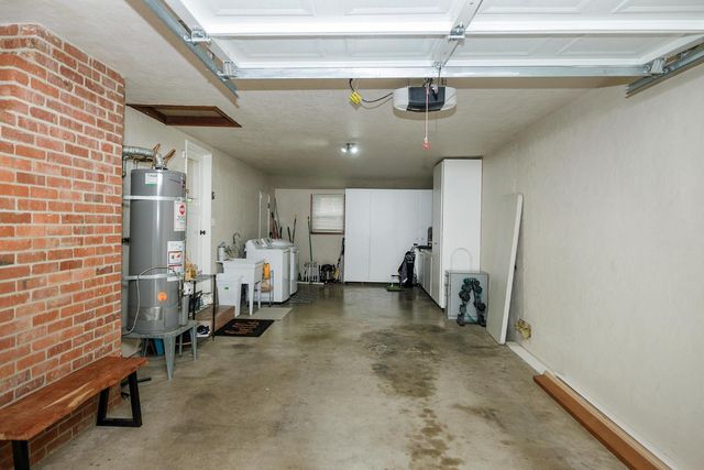 1207 Grantland Ct, Modesto, CA 95350