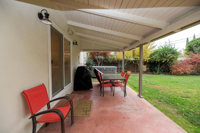 1207 Grantland Ct, Modesto, CA 95350