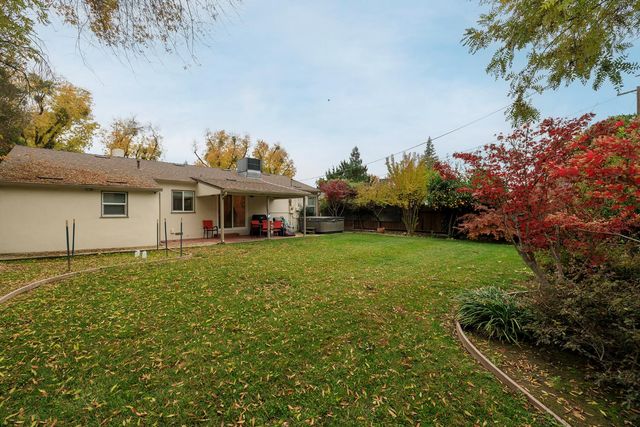 1207 Grantland Ct, Modesto, CA 95350