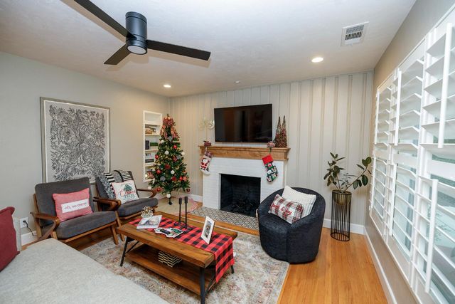 1207 Grantland Ct, Modesto, CA 95350